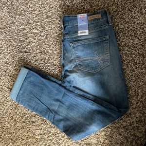 Denizen from Levi’s low rise boyfriend jeans